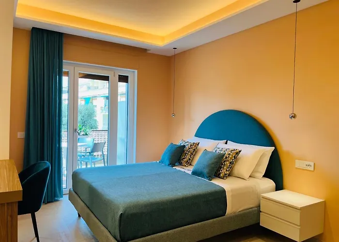 Yourhome - Lucrezia Πανσιόν