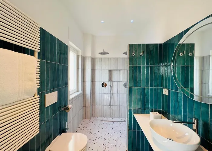 Yourhome - Lucrezia Πανσιόν 4*