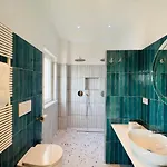 Yourhome - Lucrezia Vendégház 4*