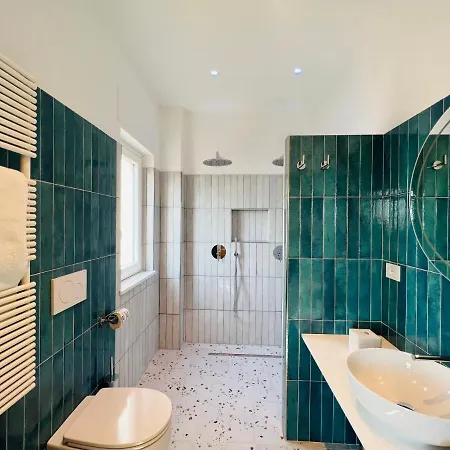 Yourhome - Lucrezia Pensionat 4*