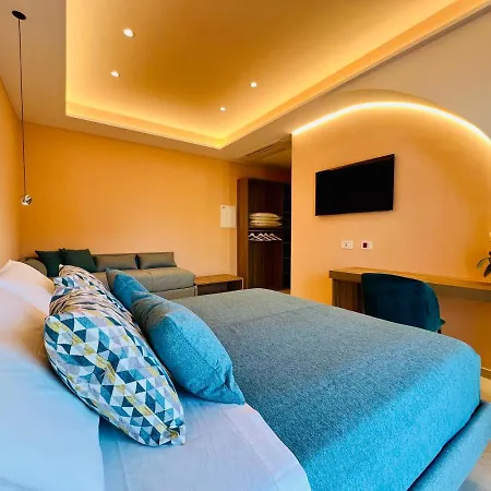Yourhome - Lucrezia Sorrent